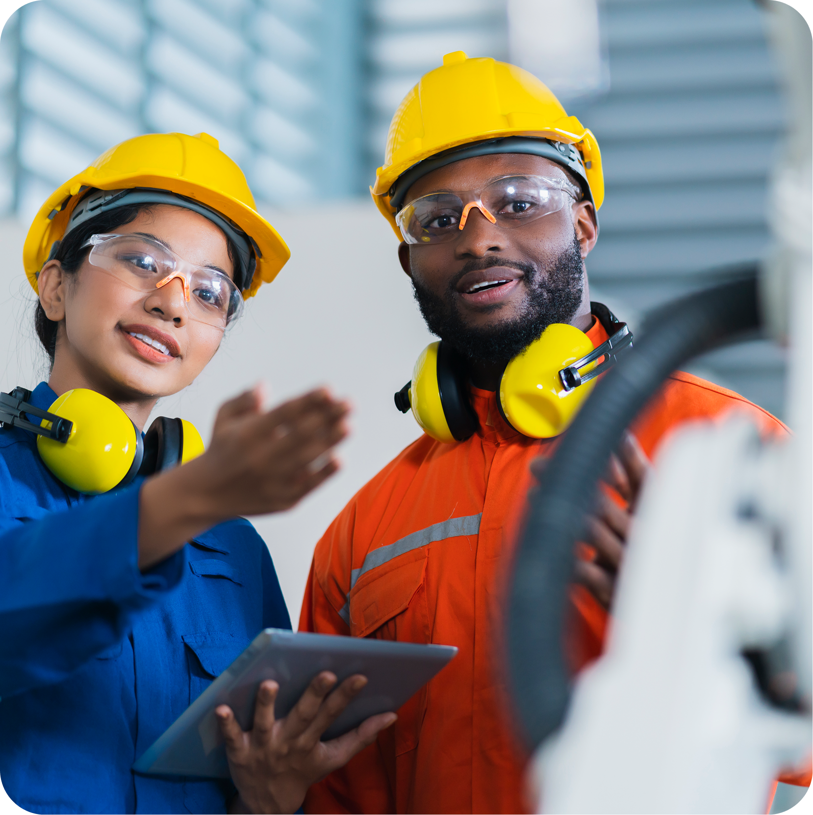 small-juvenile-bedroom-arrangement-1